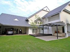 7 Bedroom House for sale at Ueasuk in Pattanakarn 56 , Suan Luang, Suan Luang
