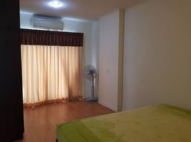 1 Schlafzimmer Appartement zu verkaufen im Lumpini Ville Cultural Center, Sam Sen Nok, Huai Khwang