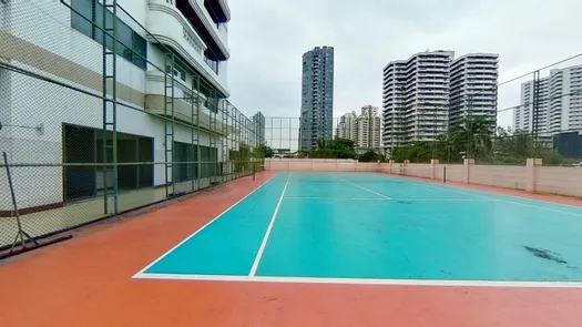 3D视图 of the Tennis Court at Charan Tower