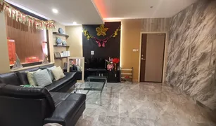 Пентхаус, 3 спальни на продажу в Dao Khanong, Бангкок Supalai Loft @Talat Phlu Station