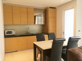 1 Schlafzimmer Appartement zu vermieten im Saladaeng Residences, Si Lom