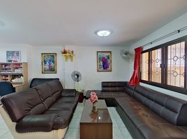 4 Schlafzimmer Villa zu verkaufen in Phra Khanong, Bangkok, Bang Chak