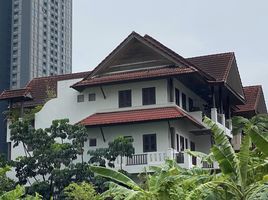 4 Schlafzimmer Villa zu verkaufen im Villa 49, Khlong Tan Nuea