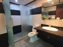 3 спален Квартира в аренду в Asoke Towers, Khlong Toei Nuea