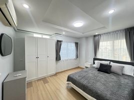 2 Schlafzimmer Wohnung zu vermieten im Happy Condo Ratchada 18, Sam Sen Nok