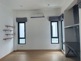 3 спален Дом на продажу в Pillow 142 The Riverside, Pa Tan