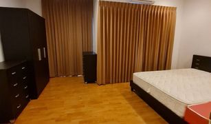 Nong Bon, ဘန်ကောက် Baan Klang Muang Urbanion Srinakarin 46/1 တွင် 3 အိပ်ခန်းများ တိုက်တန်း ရောင်းရန်အတွက်