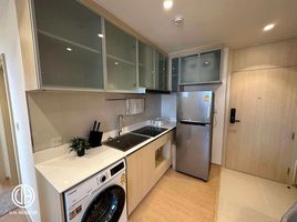 2 Schlafzimmer Appartement zu verkaufen im Maru Ekkamai 2, Khlong Tan Nuea