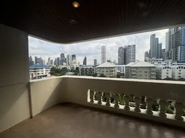 3 Bedroom Apartment for rent at Charan Tower, Khlong Tan Nuea