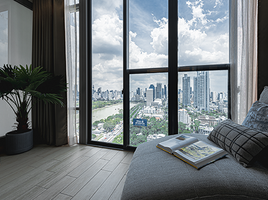 3 Bedroom Apartment for sale at Siamese Exclusive Queens, Khlong Toei, Khlong Toei, Bangkok