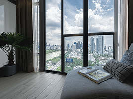 3 Bedroom Condo for sale at Siamese Exclusive Queens, Khlong Toei