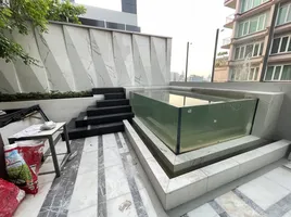 2 Schlafzimmer Penthouse zu vermieten im SilQ Hotel and Residence, Khlong Tan