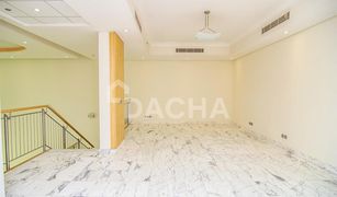 4 Bedrooms Penthouse for sale in Shoreline Apartments, Dubai Al Hamri