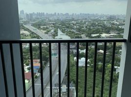 Studio Condo for rent at The Base Rama 9 - Ramkhamhaeng, Hua Mak