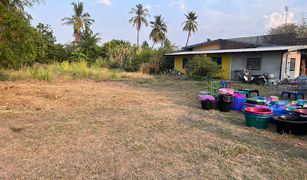 Земельный участок, N/A на продажу в Prasat Thanong, Сурин 