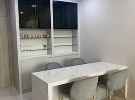 1 Schlafzimmer Wohnung zu vermieten im Noble Ploenchit, Lumphini, Pathum Wan