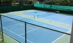 사진들 2 of the Tennis Court at Tai Ping Towers