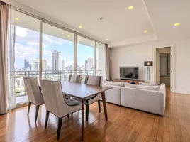 2 спален Кондо на продажу в Royce Private Residences, Khlong Toei Nuea