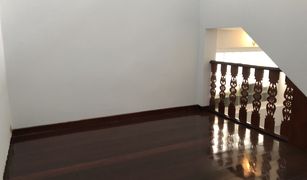 ขายทาวน์เฮ้าส์ 3 ห้องนอน ใน อรุณอมรินทร์, กรุงเทพมหานคร บ้านบุษราคัมวิลเลจ