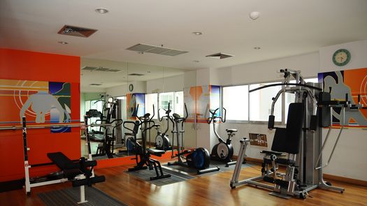 รูปถ่าย 1 of the Fitnessstudio at สีลม แกรนด์ เทอเรส