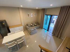 3 Schlafzimmer Reihenhaus zu verkaufen im V Compound Ratchapruek-Pinklao, Mahasawat, Bang Kruai