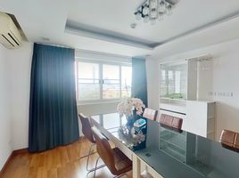 2 Schlafzimmer Wohnung zu vermieten im Sompob House, Bang Lamphu Lang