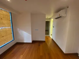 3 Bedroom Condo for rent at Altitude Symphony Charoenkrung, Wat Phraya Krai