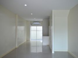 3 Bedroom House for rent at Nalin Avenue 2, Saphan Sung