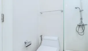 2 Bedrooms Condo for sale in Khlong Toei Nuea, Bangkok Royce Private Residences