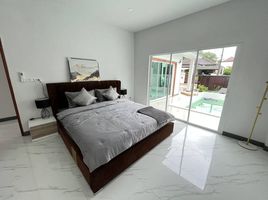 2 Schlafzimmer Villa zu verkaufen in Phuket Town, Phuket, Chalong, Phuket Town, Phuket