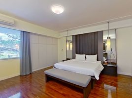 2 Schlafzimmer Appartement zu vermieten im Krystal Court, Khlong Toei Nuea