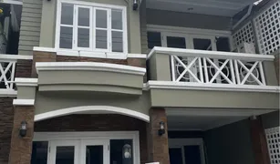 3 Bedrooms Townhouse for sale in Chong Nonsi, Bangkok 