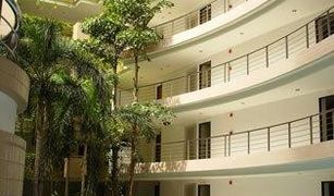 2 chambres Condominium a vendre à Lumphini, Bangkok Navin Court