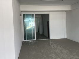 750 m² Office for rent in Nong Khaem, Nong Khaem, Nong Khaem