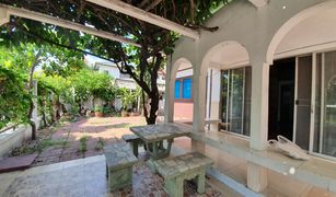 4 Schlafzimmern Haus zu verkaufen in Bang Kraso, Nonthaburi 
