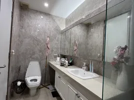 2 спален Кондо на продажу в Baan Klang Krung Siam-Pathumwan, Thanon Phet Buri, Ратчатхещи