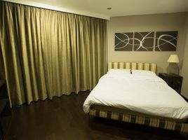 2 спален Кондо в аренду в Sathorn Gardens, Thung Mahamek