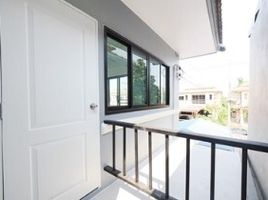 4 Schlafzimmer Villa zu verkaufen im Baan Phattharasap, Khu Khot, Lam Luk Ka, Pathum Thani