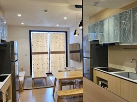 2 Schlafzimmer Appartement zu vermieten im Maru Ekkamai 2, Khlong Tan Nuea