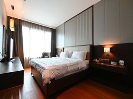 3 Bedroom Condo for sale at 185 Rajadamri, Lumphini, Pathum Wan