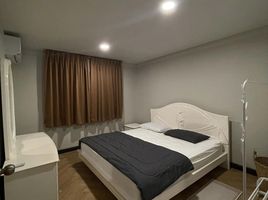 2 Schlafzimmer Appartement zu vermieten im D.S. Tower 2 Sukhumvit 39, Khlong Tan Nuea