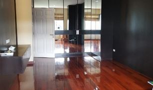 3 Bedrooms House for sale in Bang Phongphang, Bangkok Baan Klang Krung Grande Vienna Rama 3