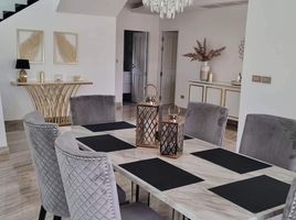 3 спален Вилла на продажу в Platinum Residence Park, Раваи