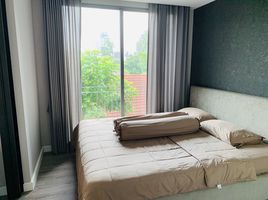 1 спален Кондо на продажу в The Room Sukhumvit 40, Phra Khanong