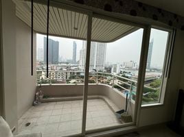 2 Schlafzimmer Appartement zu vermieten im Watermark Chaophraya, Bang Lamphu Lang