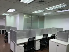 432.02 SqM Office for rent at Mercury Tower, Lumphini, Pathum Wan, Bangkok