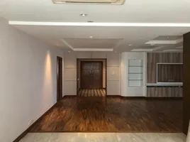 3 Bedroom Condo for rent at President Park Sukhumvit 24, Khlong Tan