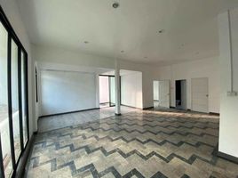 3 Bedroom House for sale in Mueang Chiang Mai Chiang Mai, Chang Khlan, Mueang Chiang Mai, Chiang Mai