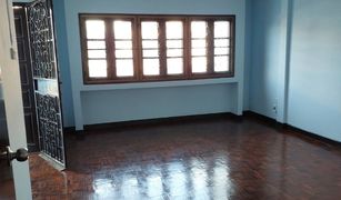 3 Bedrooms Townhouse for sale in Pracha Thipat, Pathum Thani Chomfah Warangkul Klong 2