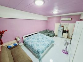 Studio Condo for sale at Grand Palace, Phlapphla